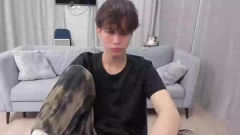 your_shy_guy online show from 01/31/25, 02:28