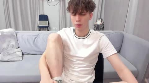 your_shy_guy online show from 02/05/25, 08:14