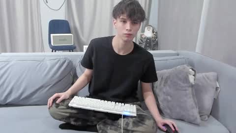 your_shy_guy online show from 02/17/25, 06:37