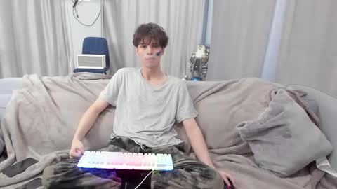 your_shy_guy online show from 03/12/25, 02:23