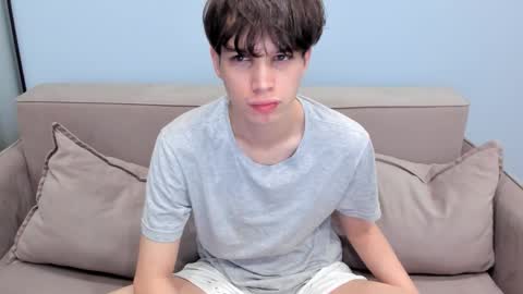 your_shy_guy online show from 11/03/25, 07:31