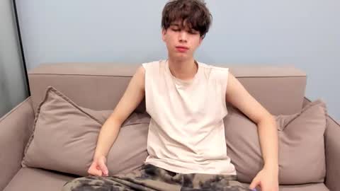 your_shy_guy online show from 11/10/25, 06:12