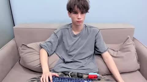 your_shy_guy online show from 02/09/26, 06:56