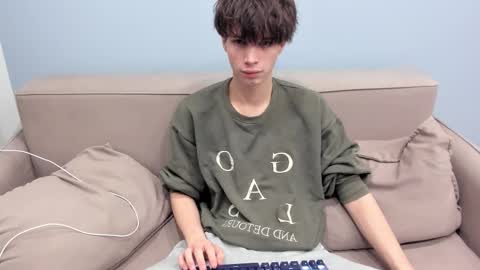 your_shy_guy online show from 02/10/26, 07:29