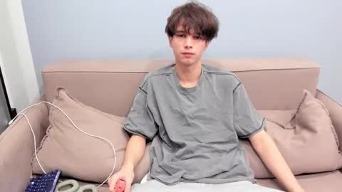 your_shy_guy online show from 02/18/26, 08:27