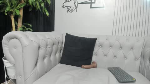 Snapshot of your_sissytrans chatting on 03/29/26, 01:22 NATASHA online show from 03/29/26, 01:22