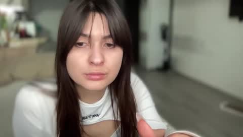 Mia  online show from 02/18/25, 02:59