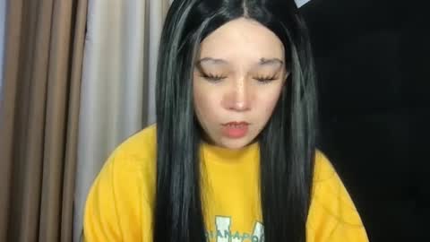 Snapshot of your_sweetmaria chatting on 02/13/25, 11:37 Maria online show from 02/13/25, 11:37