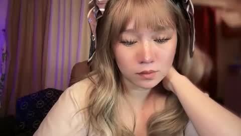 Snapshot of your_sweetmaria chatting on 11/19/25, 06:30 Maria online show from 11/19/25, 06:30