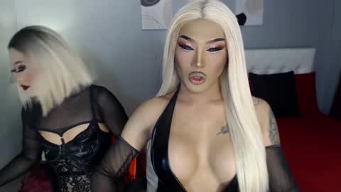 TRICXIEBELLE online show from 11/28/25, 10:34