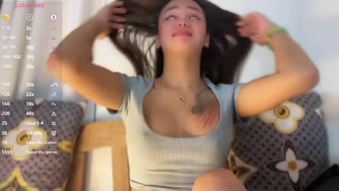 Snapshot of your_wetdreams69 chatting on 04/11/26, 01:04 luvly online show from 04/11/26, 01:04