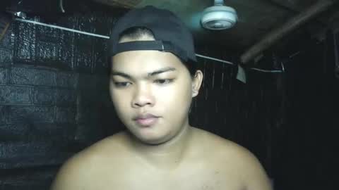 Snapshot of yourasian_kendal chatting on 05/23/26, 12:42 Kendal online show from 05/23/26, 12:42