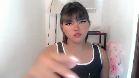 Snapshot of yourasian_kendal chatting on 07/06/26, 05:04 Kendal online show from 07/06/26, 05:04