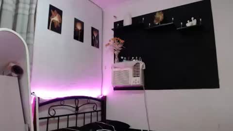 Snapshot of yourasianbigcock chatting on 11/05/25, 10:59 LEXI online show from 11/05/25, 10:59