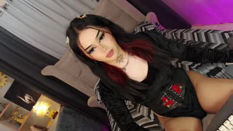 kim online show from 03/02/25, 10:27