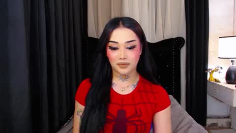 Snapshot of yourasiancockisontop chatting on 12/20/25, 10:11 kim online show from 12/20/25, 10:11