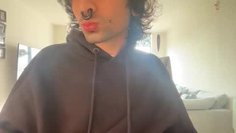 Snapshot of yourboo25 chatting on 03/11/26, 11:27 yourboo25 online show from 03/11/26, 11:27