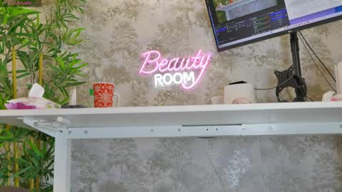 Anna online show from 04/05/26, 07:11