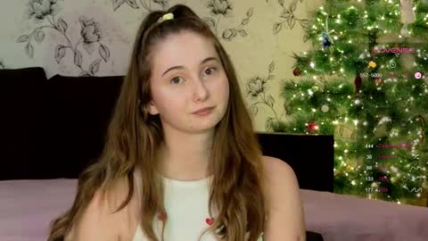 Snapshot of yourcreamyister chatting on 01/07/26, 07:05 creamysister online show from 01/07/26, 07:05