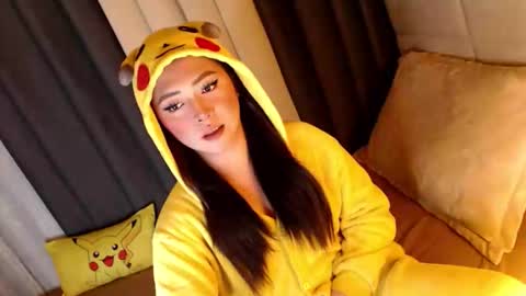 JEN  online show from 03/19/26, 01:26