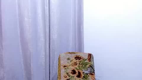 Snapshot of yourdirtyangels chatting on 02/05/25, 01:15 3hi im Angel glad to see you 3 online show from 02/05/25, 01:15