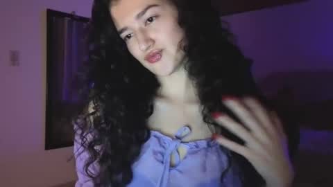 Snapshot of yourdreamgirl2025 chatting on 04/07/26, 12:11 yourdreamgirl2025 online show from 04/07/26, 12:11