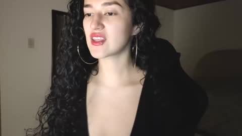 Snapshot of yourdreamgirl2025 chatting on 04/28/26, 12:09 yourdreamgirl2025 online show from 04/28/26, 12:09