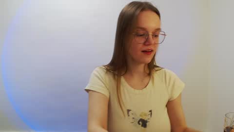 Lana online show from 02/01/25, 09:40