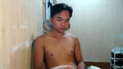 Snapshot of yourfantasyboyjr chatting on 11/18/25, 06:01 i am your dream boy JR online show from 11/18/25, 06:01