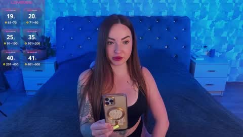 Snapshot of yourfantasywild chatting on 03/24/26, 07:35 Sue online show from 03/24/26, 07:35