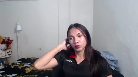 Snapshot of yourfav_jasmin chatting on 07/04/26, 06:03 NEW HUGECOCK online show from 07/04/26, 06:03