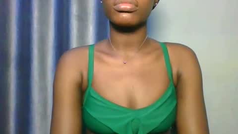 favcamgirl online show from 01/06/26, 07:23