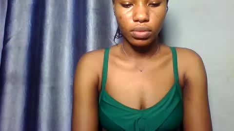 favcamgirl online show from 02/10/26, 07:56