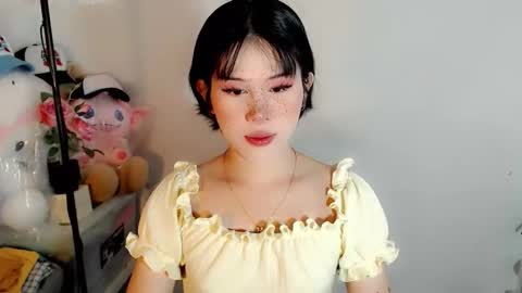 PrettyElla online show from 10/05/25, 02:32