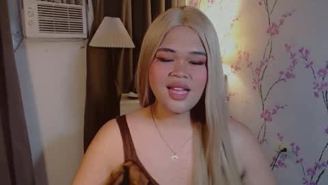 Jessica online show from 12/19/25, 02:24