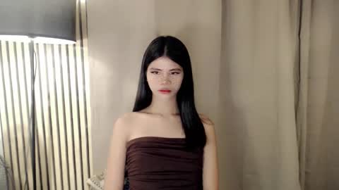 Vivian online show from 12/22/25, 09:12