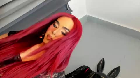 Snapshot of yourfiercemistress chatting on 07/08/26, 01:21 not into STINGY and CHEAP people online show from 07/08/26, 01:21