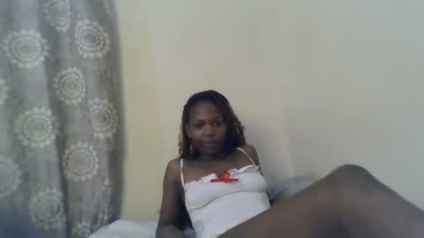 Snapshot of yourfreakygurl20 chatting on 11/22/25, 08:08 Freaky online show from 11/22/25, 08:08