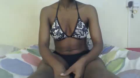 Snapshot of yourfreakygurl20 chatting on 12/01/25, 06:07 Freaky online show from 12/01/25, 06:07