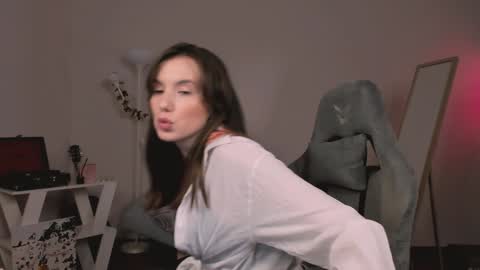 Chloe online show from 01/22/25, 10:59