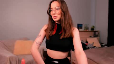 Chloe online show from 02/16/25, 05:15