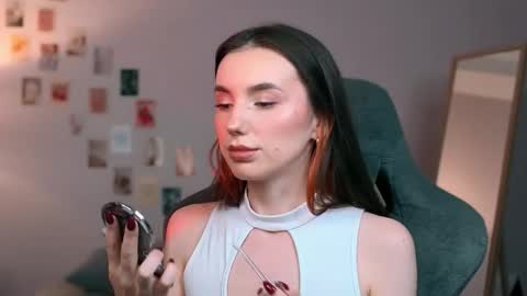 Chloe online show from 09/20/25, 08:32