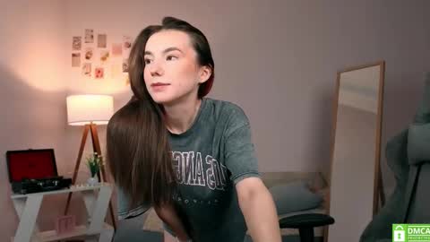 Chloe online show from 10/28/25, 03:43