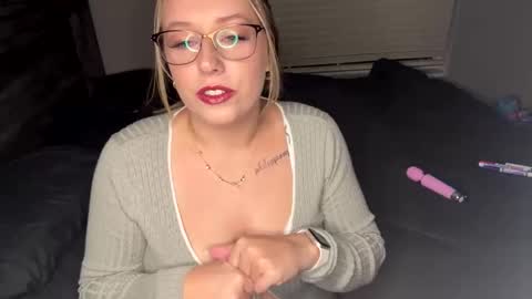 Amanda Ivy online show from 09/09/25, 02:22