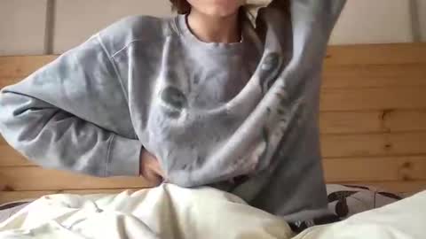 Snapshot of yourgirlaurora chatting on 04/04/26, 02:47 yourgirlaurora online show from 04/04/26, 02:47