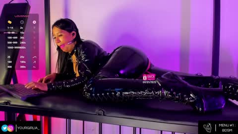 Call me Lia        online show from 01/04/25, 08:39