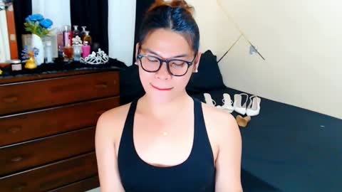 Snapshot of yourgoddesscruella chatting on 03/13/26, 06:42 yourgoddesscruella online show from 03/13/26, 06:42