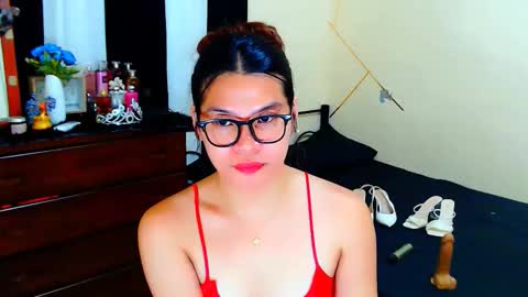 Snapshot of yourgoddesscruella chatting on 03/19/26, 02:37 yourgoddesscruella online show from 03/19/26, 02:37