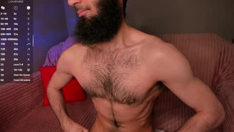 Snapshot of yourhairysecret chatting on 05/31/26, 10:00 HAIRY wants to have a great time online show from 05/31/26, 10:00