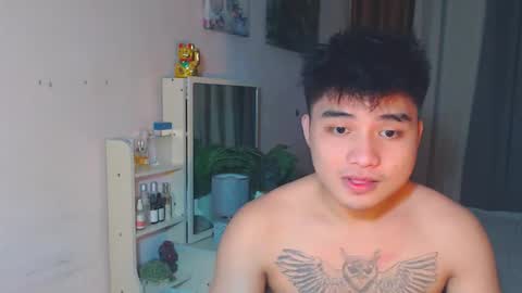 Snapshot of yourhandsome_hunk chatting on 05/29/26, 11:30 Paul online show from 05/29/26, 11:30